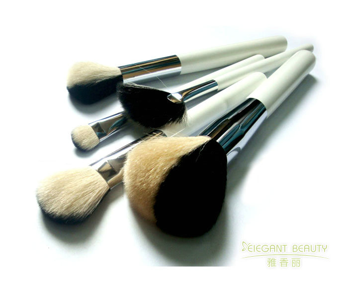 黄瓜导航在线观看的毛質有哪些種類？各有什麽優缺點？