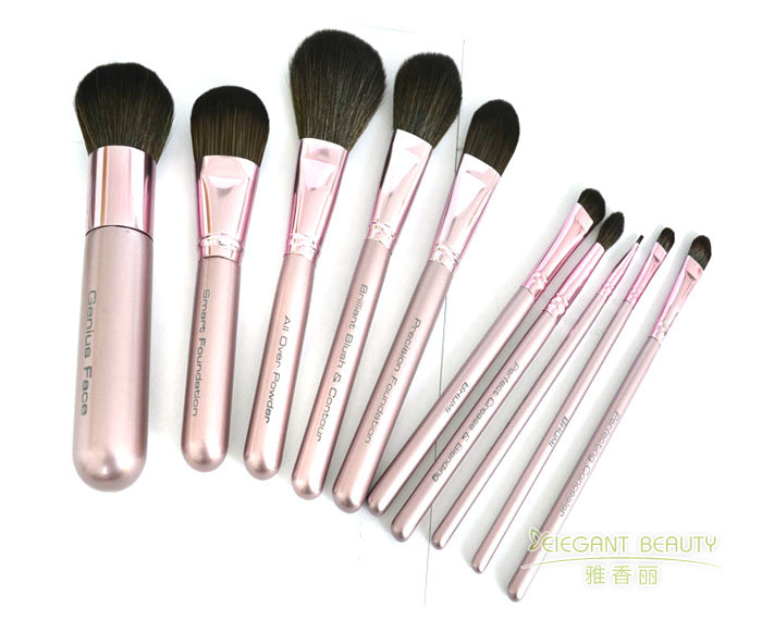 黄瓜导航在线观看定製的藝術：將個性融入美妝日常